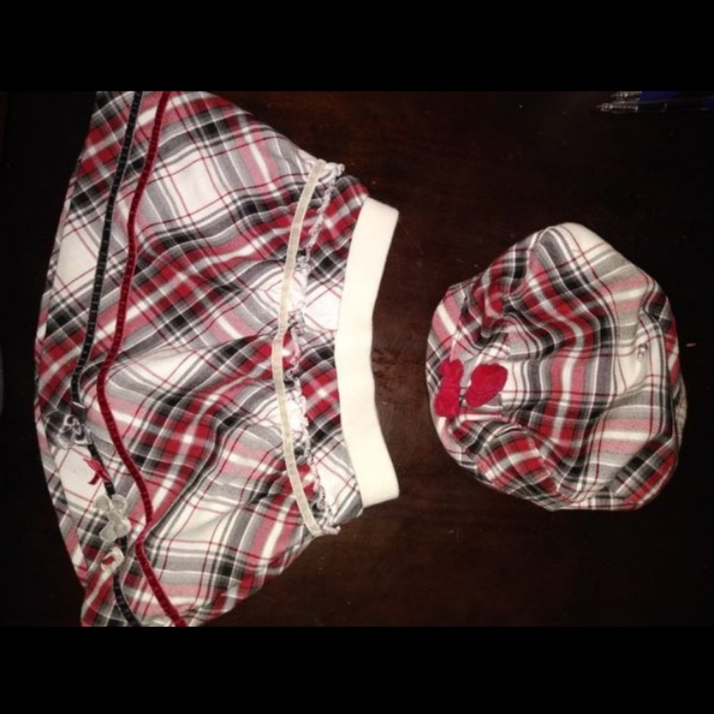Adorable hat and skirt set